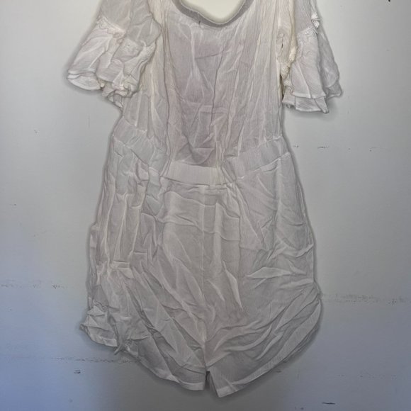 Coco + Jaimeson Size M White Romper w/ Front Stitching Lined - Picture 1 of 2